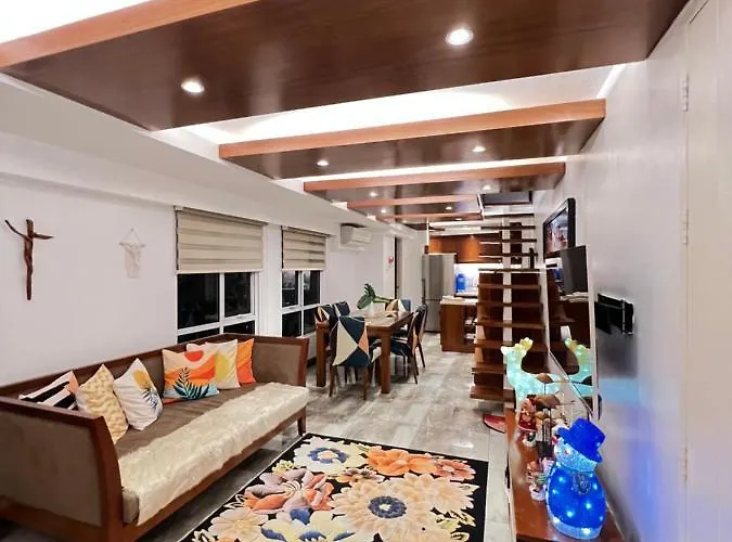 Luxx Suites Bgc Apartment